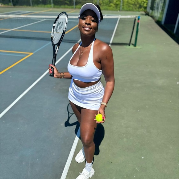 Two piece white tennis sports bra and skort - Picture 5 of 9